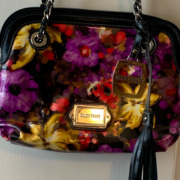 Sold—-Ellen Tracey Shoulder Bag - Picture 4 of 9